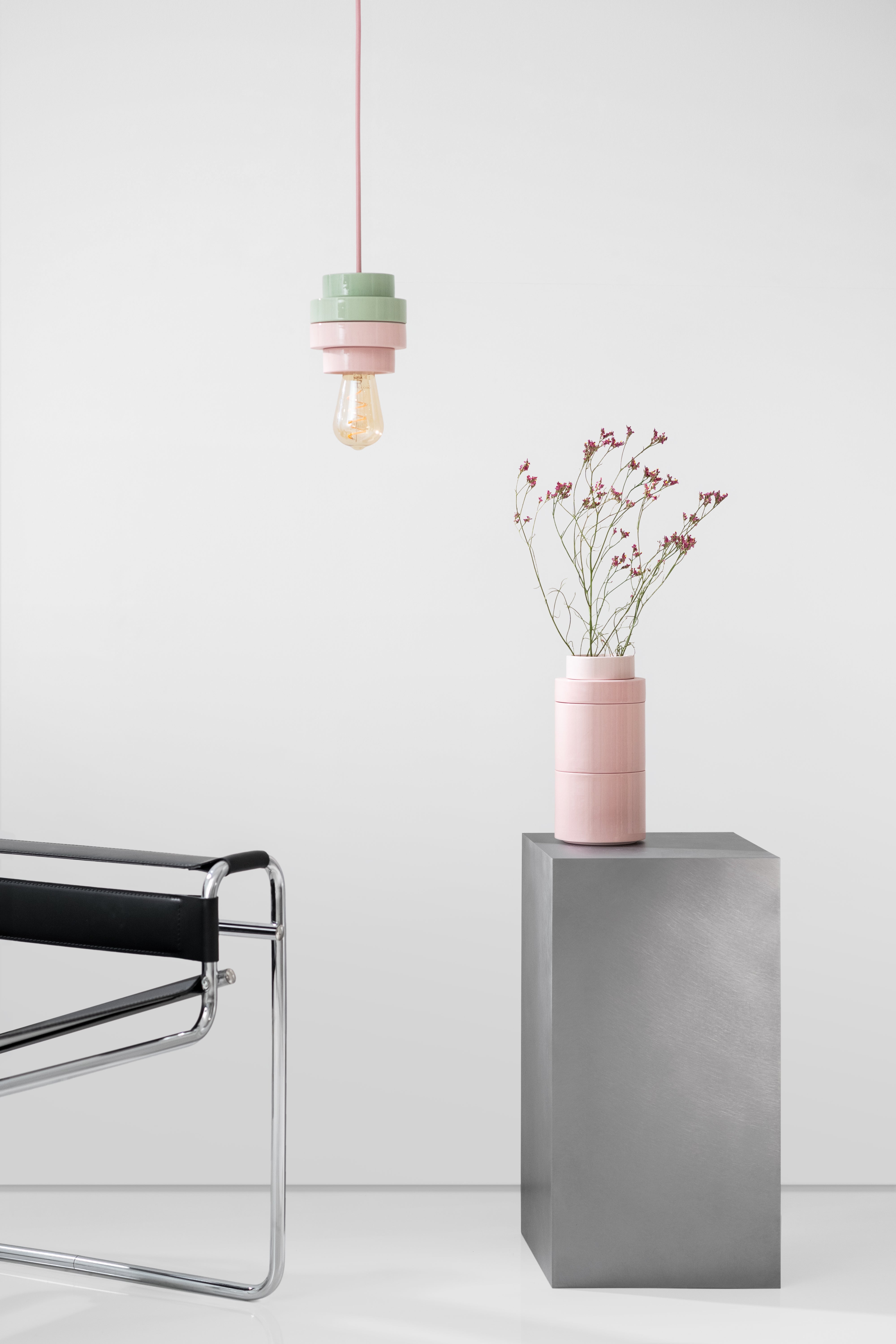 PLINTH vase / L - Pink