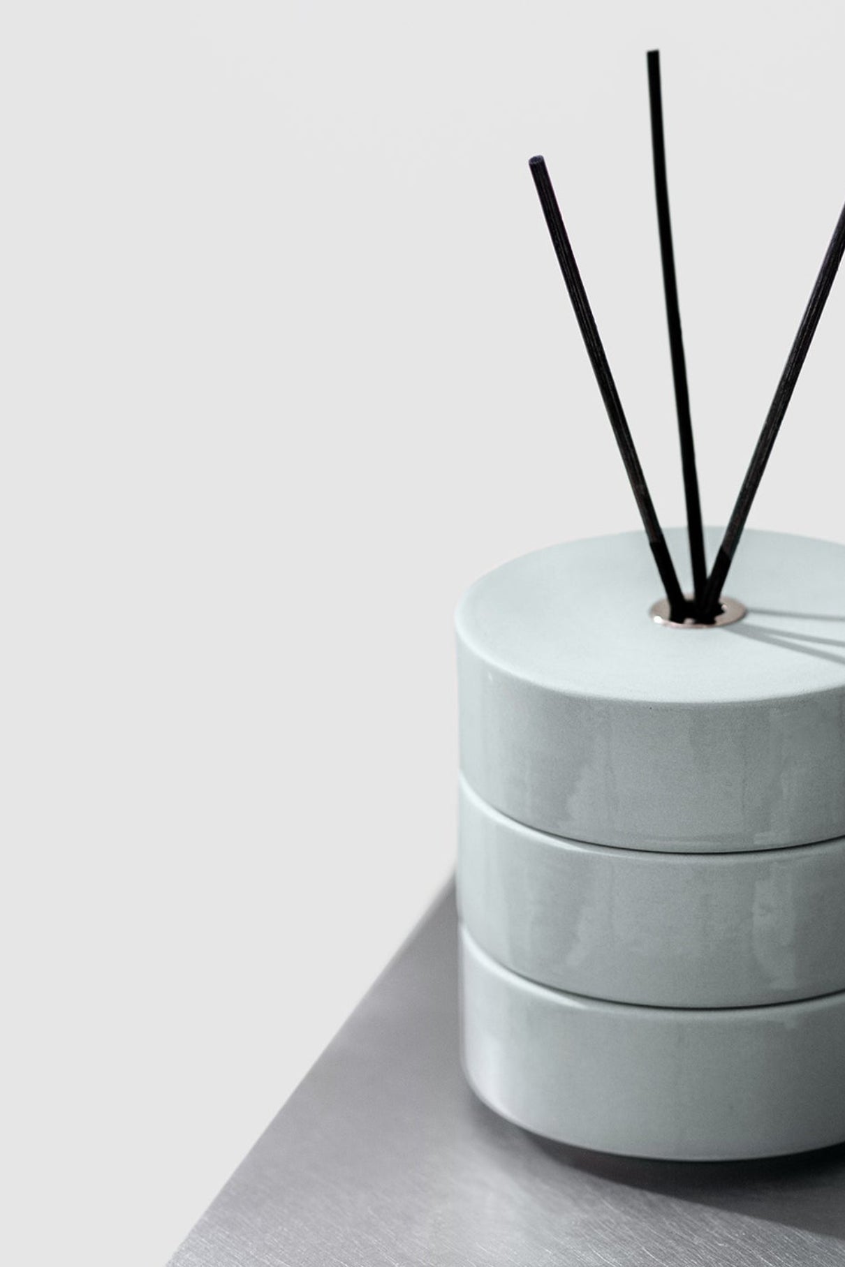 PLINTH / diffuser - Grey