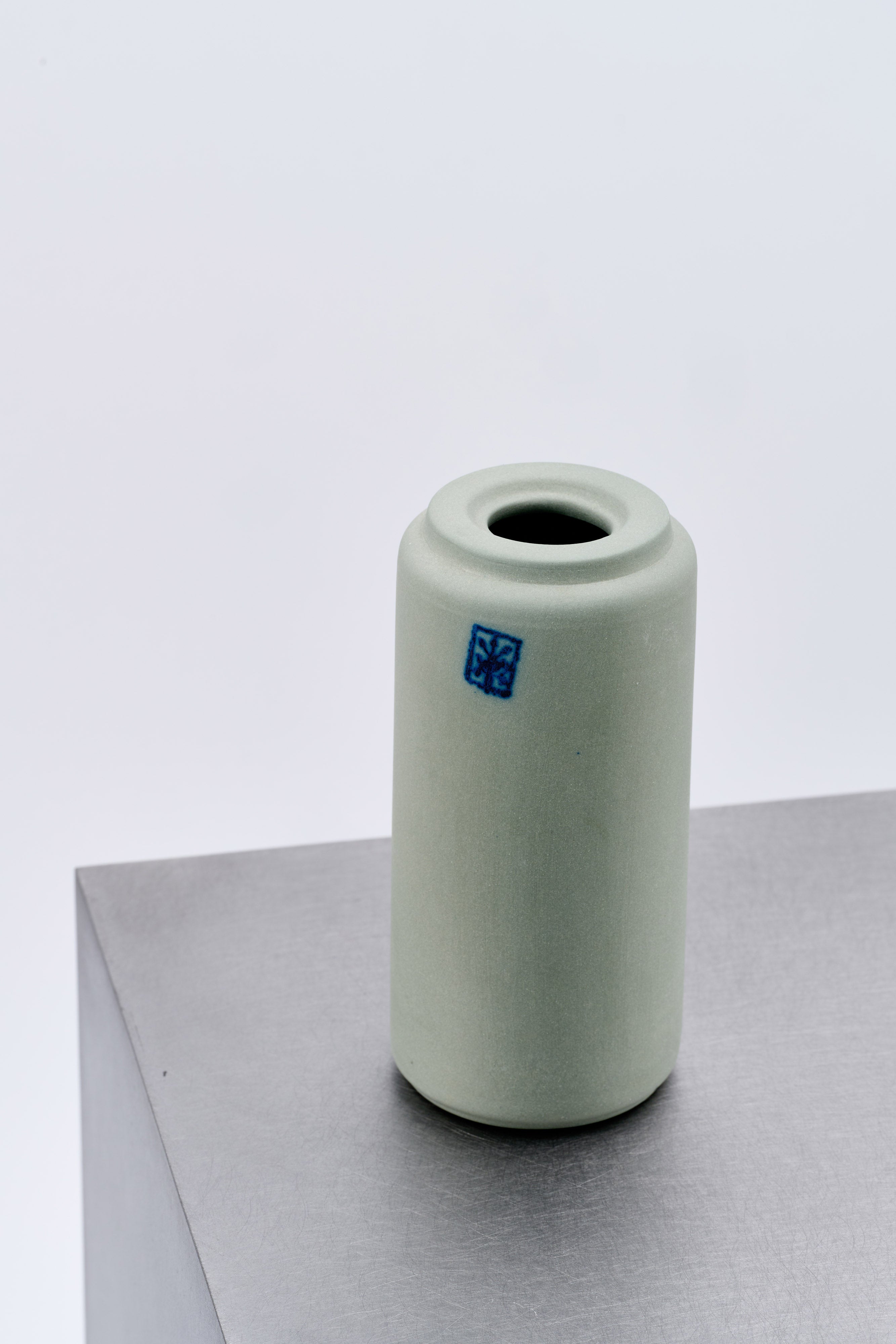 BASIC / MINI VASE / Grey - Satin